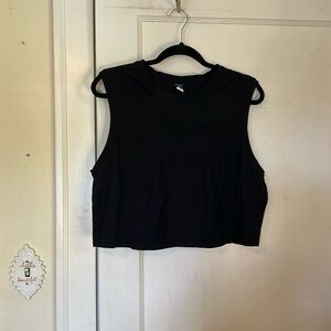 Black Old Navy activewear top